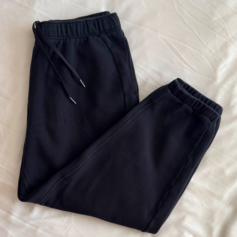Lululemon women’s jogger sweatpants